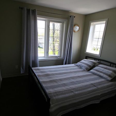 Pelican Guest House. Village Style Living. Spend Vacation Time In Eco Place! 포트이리 외부 사진