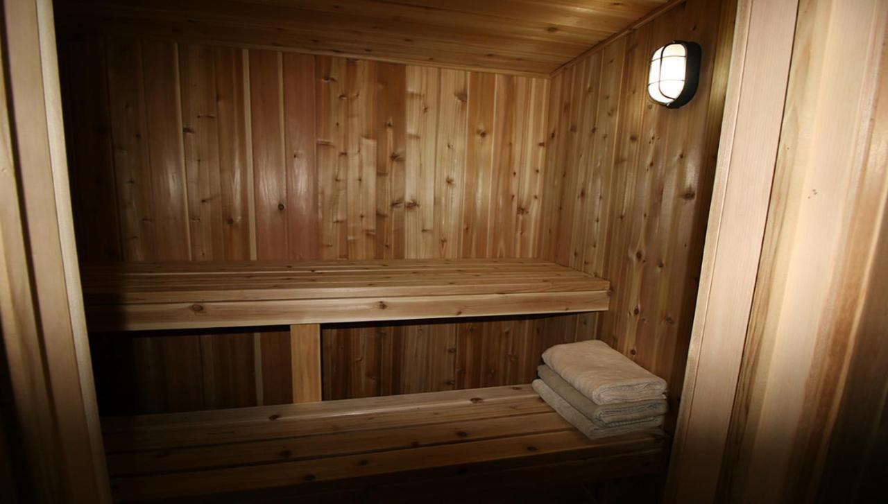 Pelican Guest House. Village Style Living. Spend Vacation Time In Eco Place! 포트이리 외부 사진